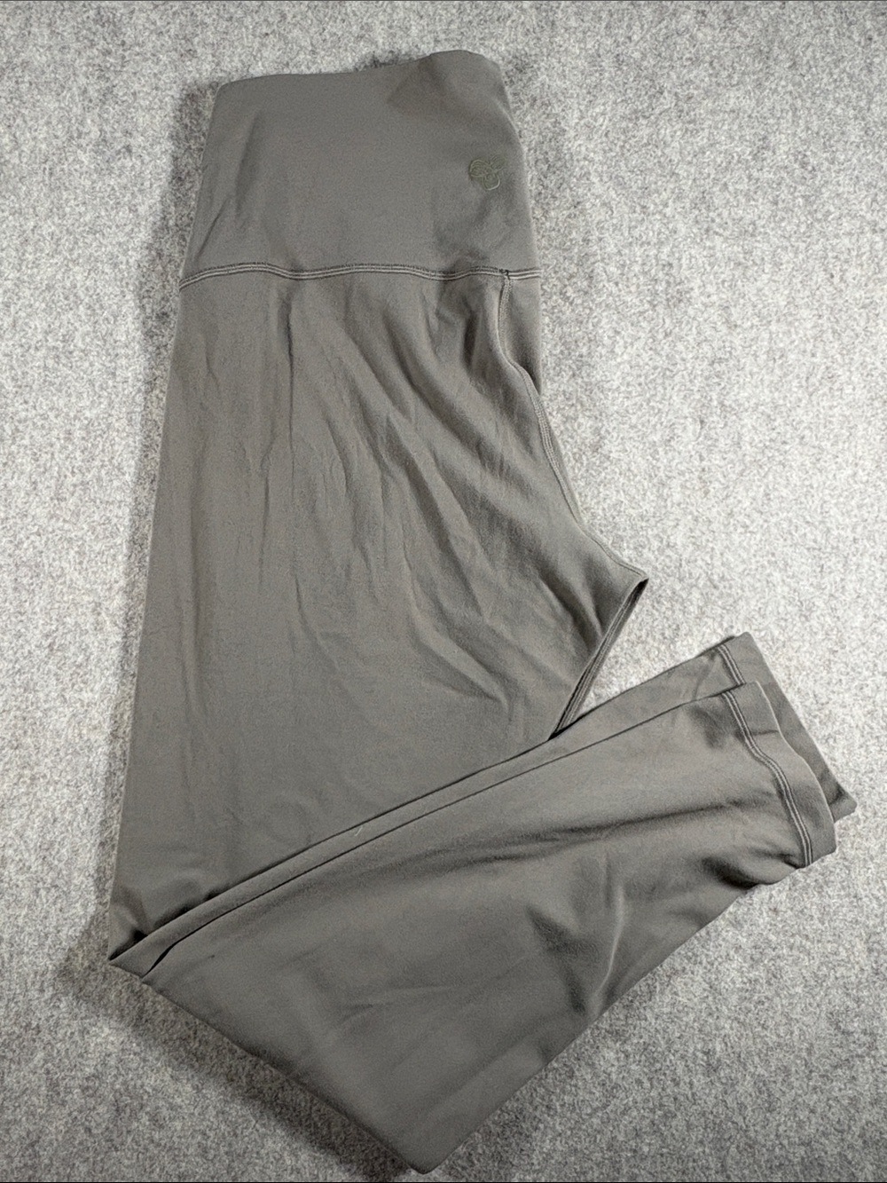 Golden by Aritzia Women’s Light Tan High-Rise 27” Leggings size 12